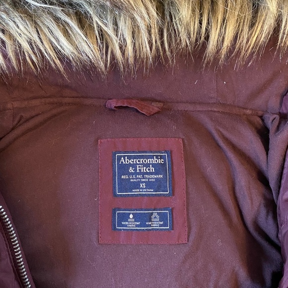 Abercrombie & Fitch Maroon Parka with Faux Fur-Lined Hood Size XS - Picture 8 of 8